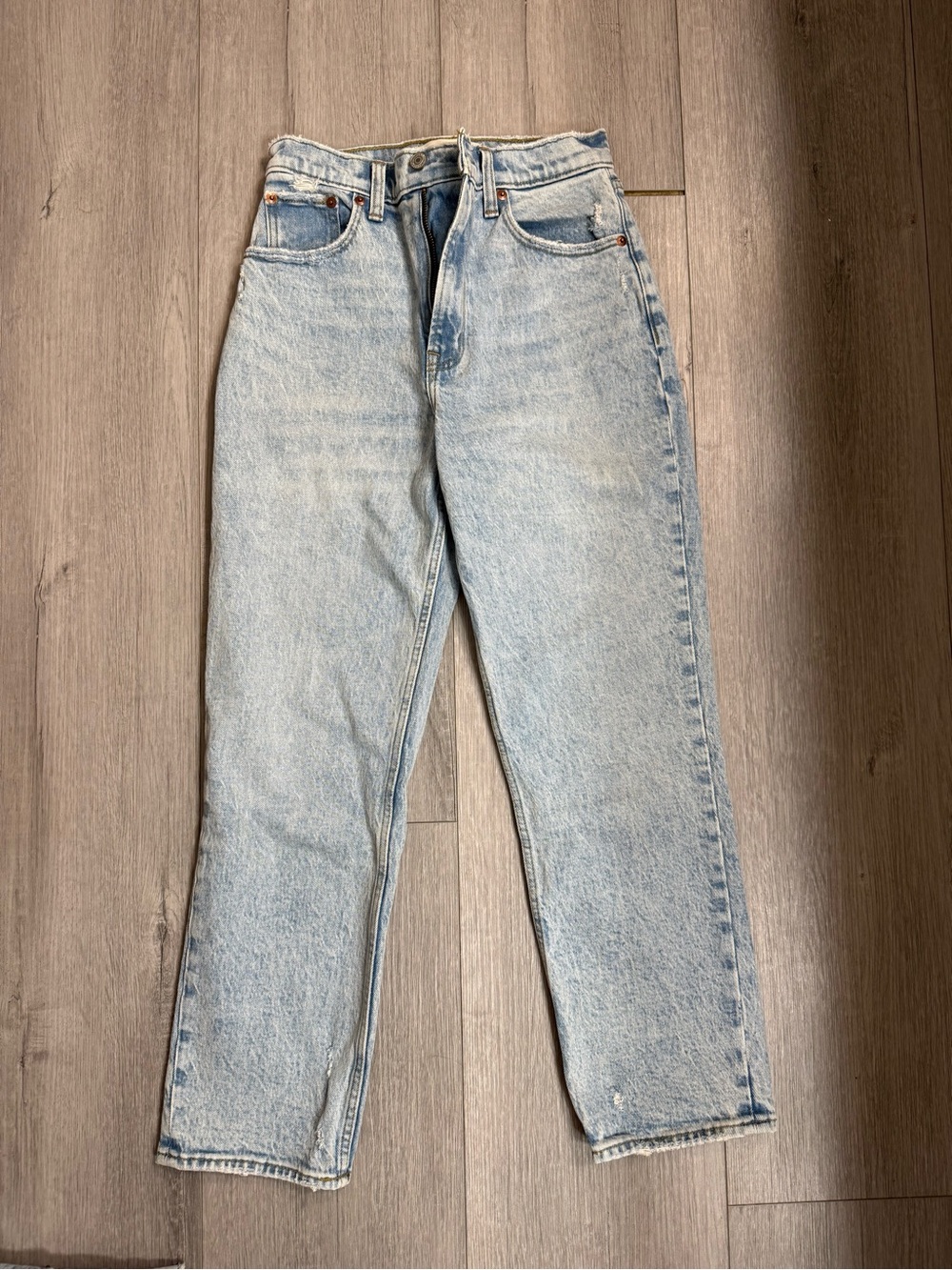 90s Straight Ultra High-Rise Women’s Jeans